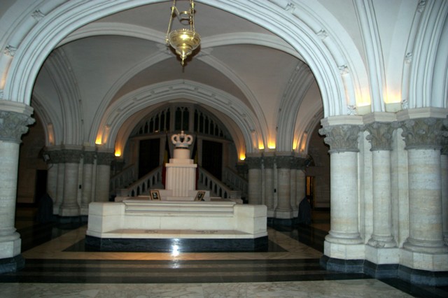 Photo Crypte Royale à Notre Dame de Laeken Bruxelles Belgique 